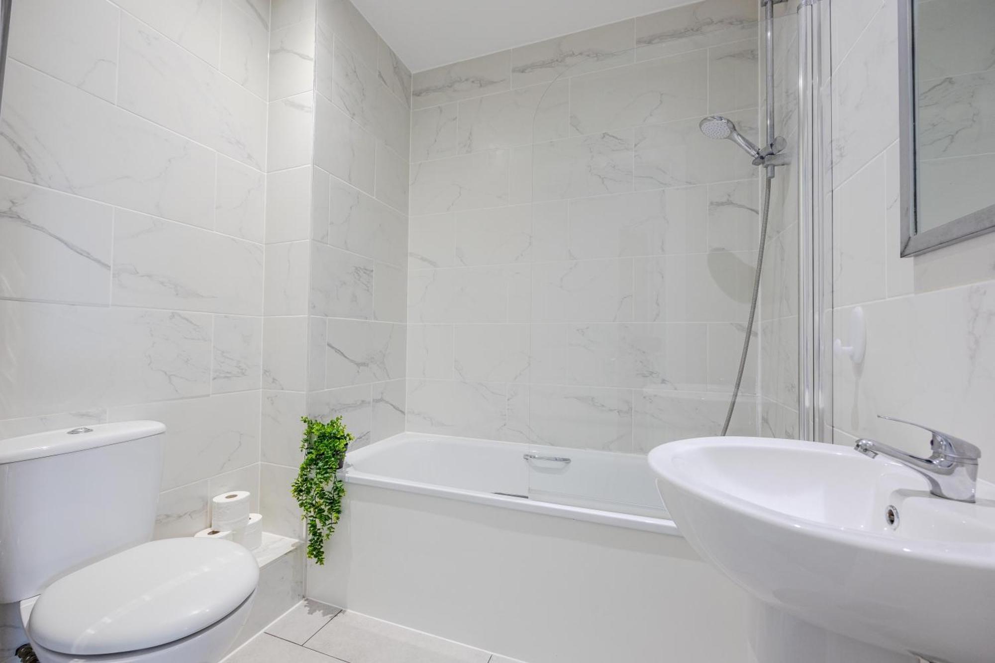 Vertigo Apartments Кінгстон-на-Темзі Екстер'єр фото
